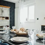 Cotes Et Maison Familiale En Bord De 度假居
