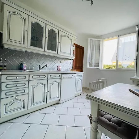 Holiday home Cotes Et Maison Familiale En Bord De *