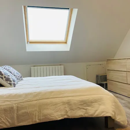 Cotes Et Maison Familiale En Bord De *