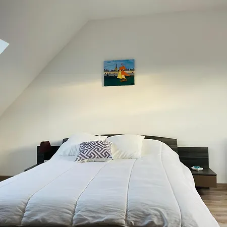 Cotes Et Maison Familiale En Bord De