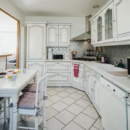 Holiday home Cotes Et Maison Familiale En Bord De *