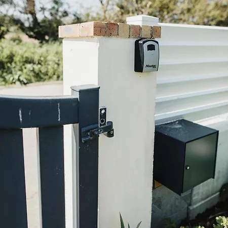 Cotes Et Maison Familiale En Bord De * Urville-Nacqueville