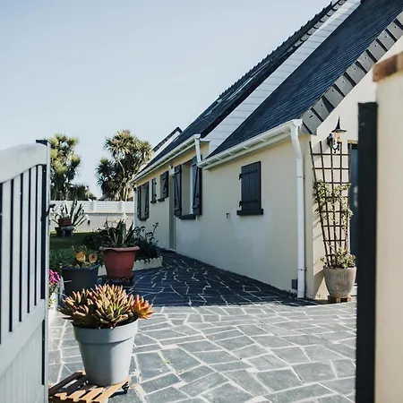 Cotes Et Maison Familiale En Bord De Holiday home