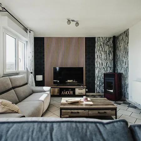 Cotes Et Maison Familiale En Bord De Urville-Nacqueville