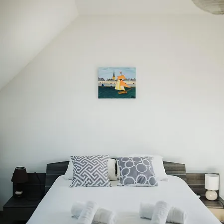 Cotes Et Maison Familiale En Bord De Holiday home