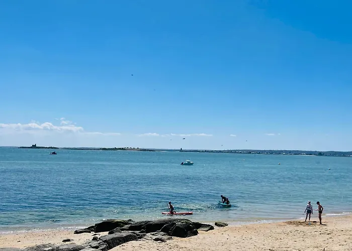 Cotes Et Maison Familiale En Bord De *
