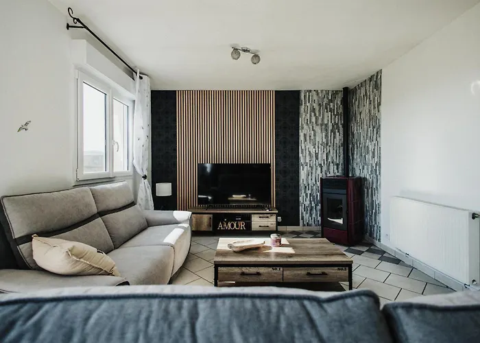 Cotes Et Maison Familiale En Bord De Urville-Nacqueville