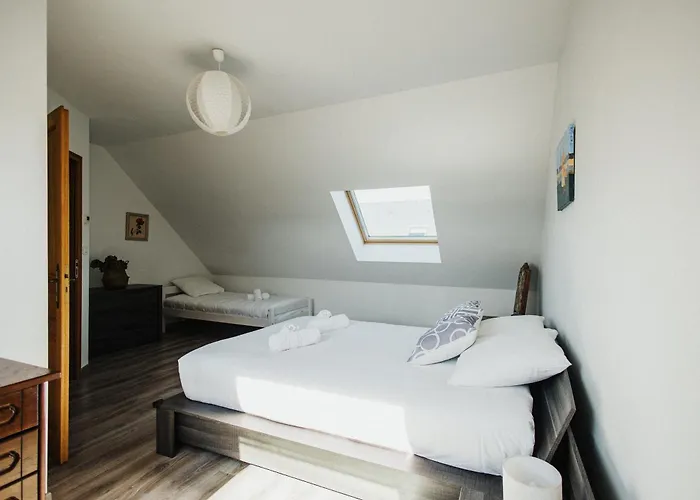 Cotes Et Maison Familiale En Bord De Urville-Nacqueville