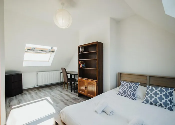 Cotes Et Maison Familiale En Bord De Urville-Nacqueville